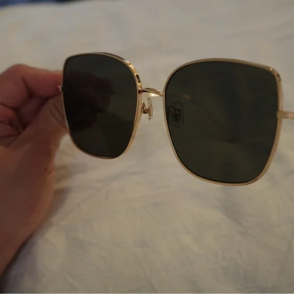 Gentle Monster Diane 02 Black and Gold Sunglasses - Picture 5 of 11